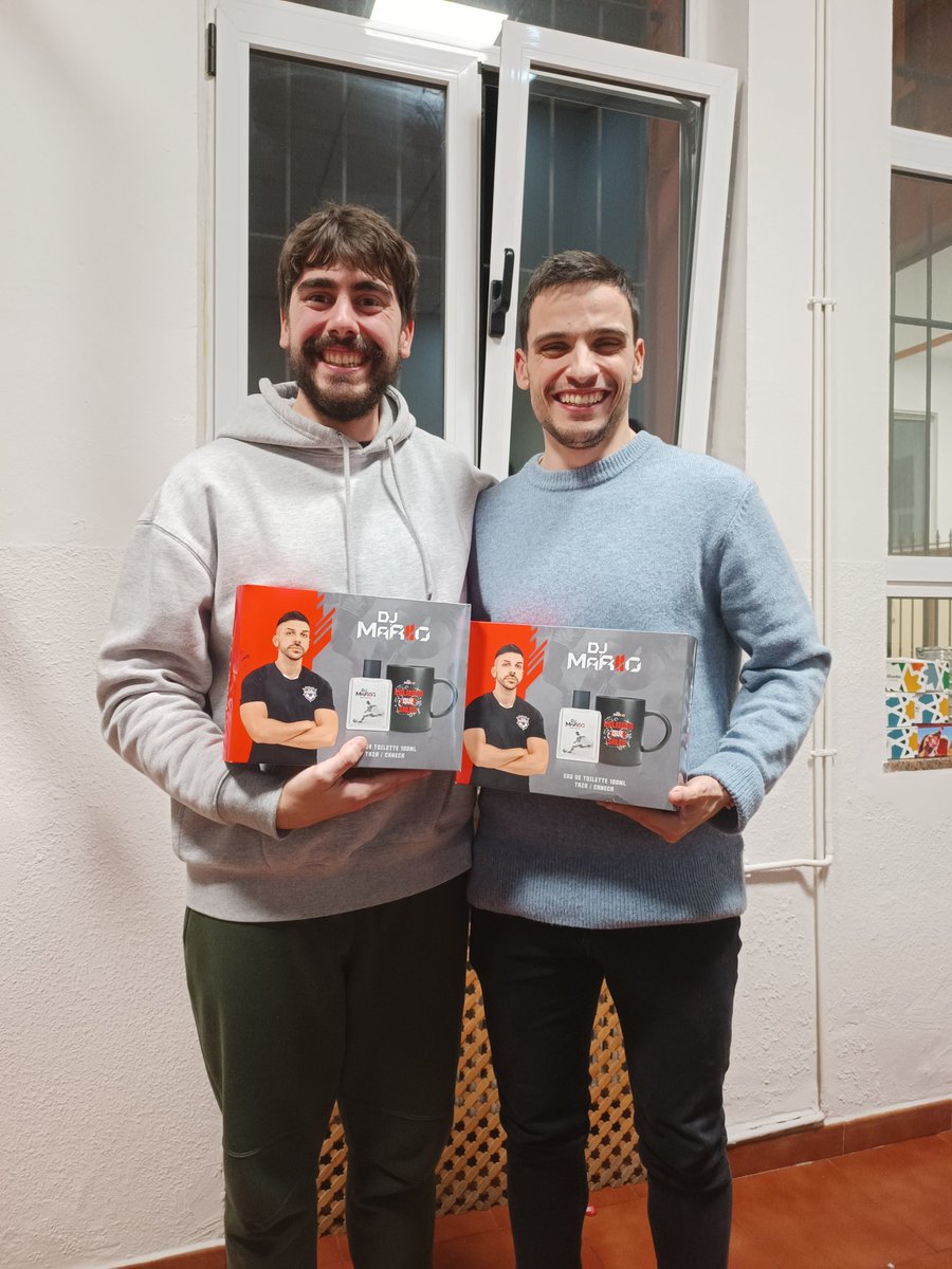 cbrunao_391's tweet photo. Doble icono caminante en el amigo invisible @DjMaRiiO https://t.co/wfGnN2nTdG