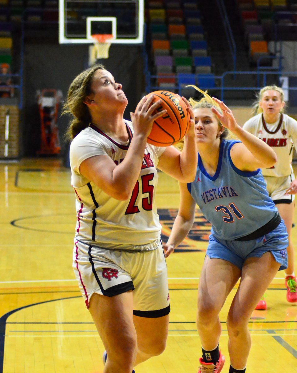 CullmanTribune's tweet photo. PREP BASKETBALL: No. 2 Good Hope edges No. 4 Vestavia Hills 48-42 https://t.co/Y6YcZFHr4b https://t.co/wXQX5emc6S