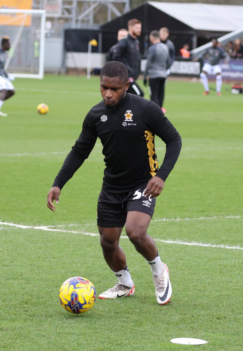 Frustrating result but happy to make my first team debut for the club🖤💛

<a href="/CambridgeUtdFC/">Cambridge United FC</a> #Debut #Cambridge #EFL