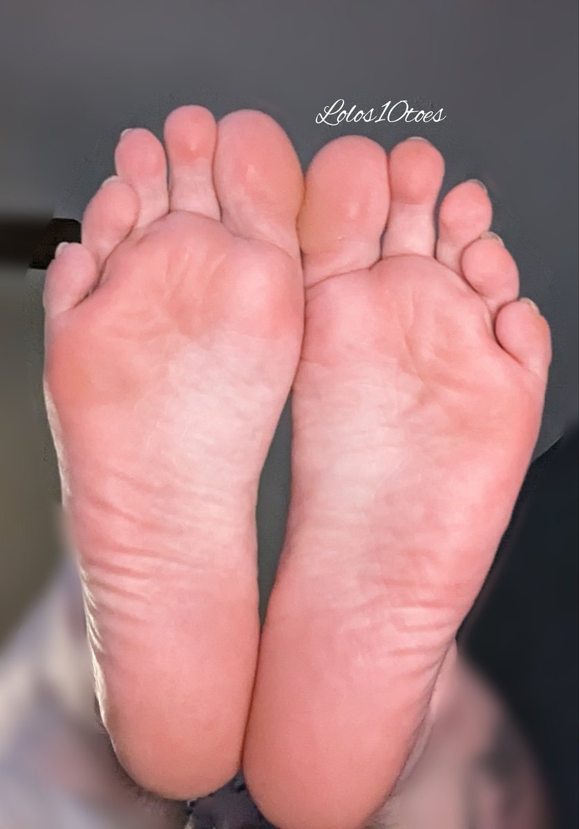 lolos10toes's tweet photo. #findom #content #barefoot #pedi #pedicure #cleanfeet #outtheshower https://t.co/IsBtmPcWzo