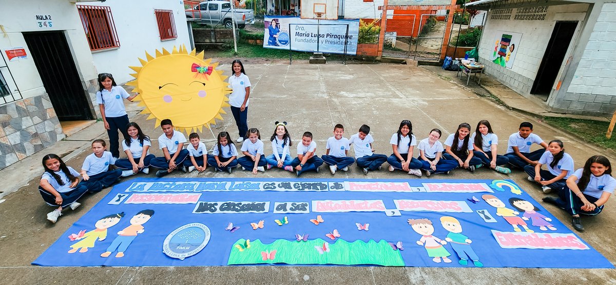 FIMLM's tweet photo. #MiNuevaFamilia | Los estudiantes de la sede educativa Sirguia Bajo, en Belén de Umbría • Risaralda 🇨🇴, aprendieron a emprender, cumplir sus metas y poner en práctica la diligencia y la recursividad. 🧒👦

👉 Leer más: https://t.co/dTXgLFUmwF https://t.co/on4aBfiFIE