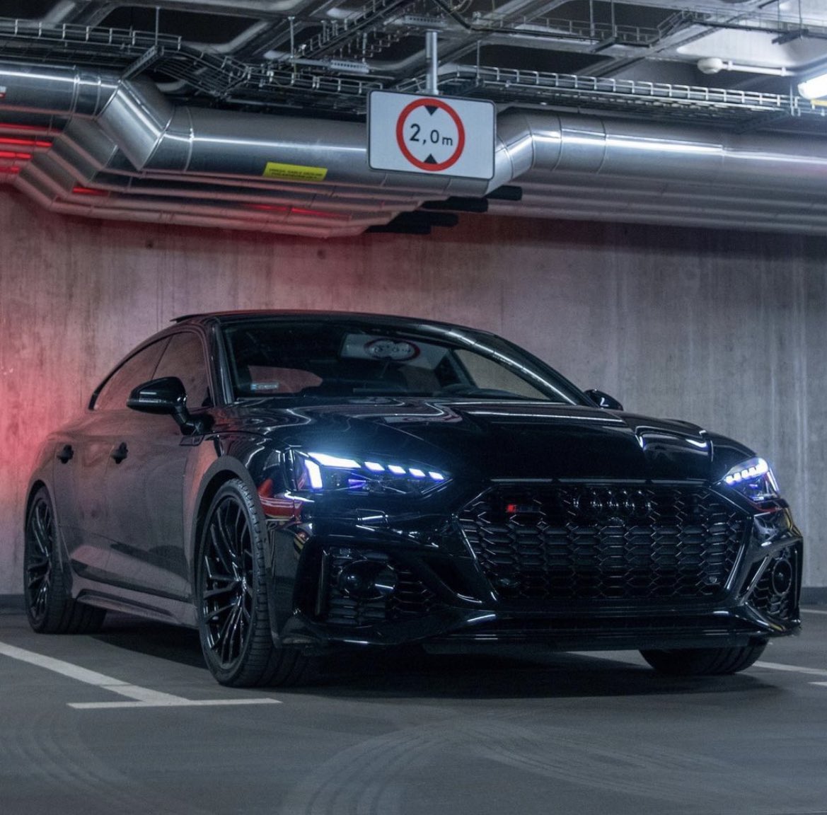 LuxuryCars365's tweet photo. Audi RS5 🌙 https://t.co/6wwL63WNQM