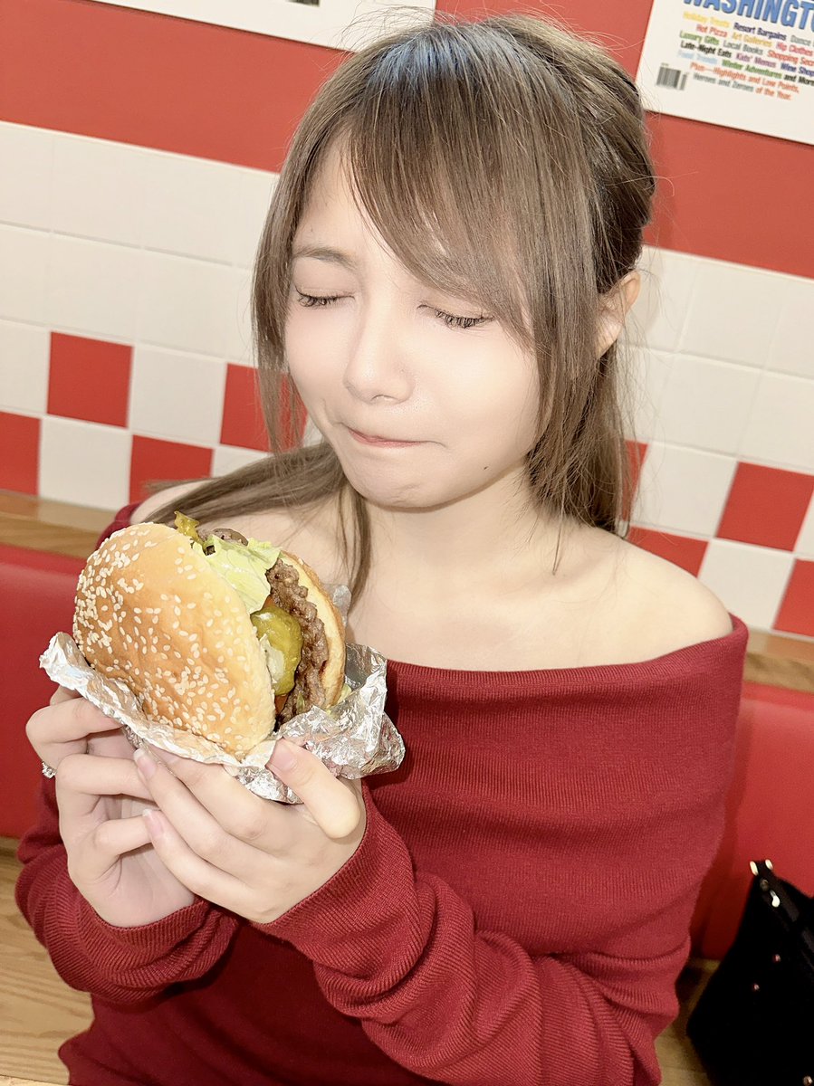 maririri125's tweet photo. 食酸瓜OK 但第一啖酸瓜有啲唔太OK https://t.co/OZllszCc4J