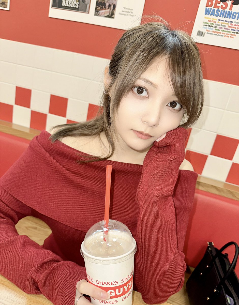 maririri125's tweet photo. 食酸瓜OK 但第一啖酸瓜有啲唔太OK https://t.co/OZllszCc4J