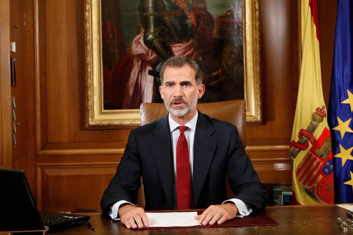 Con respeto para todos los monarcas de Europa pero si a alcurnia vamos, Felipe VI le gana a todos.

Además de ser un Borbón descendiente de Hugo Capeto y Carlomagno, en su árbol genealógico están los Orleáns, los Dos Sicilias, los Habsburgo y los Sajonia-Coburgo-Gotha.