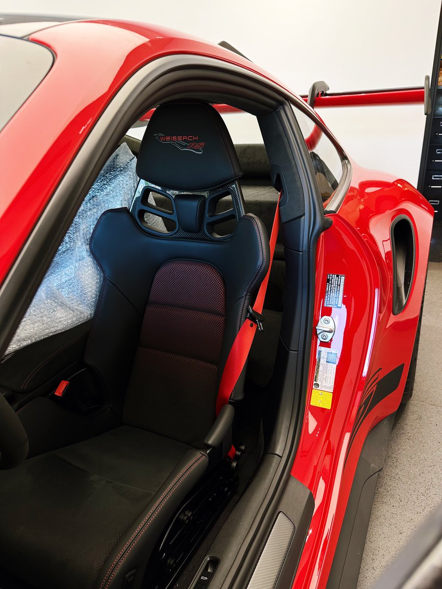 Guards Red 992 GT3RS