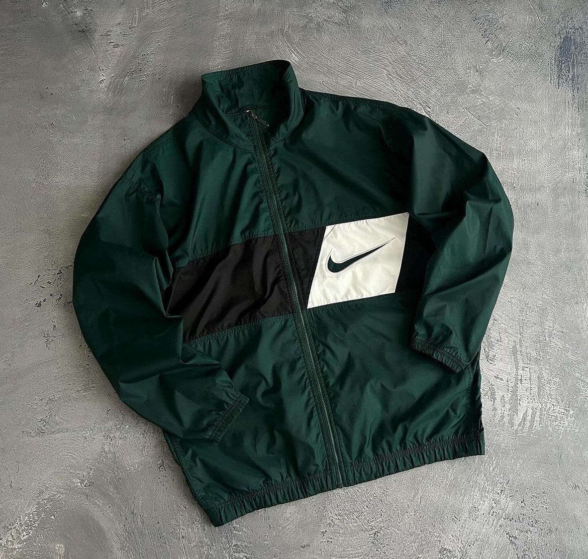 Fashnessential's tweet photo. https://t.co/gFOxzzFMEz