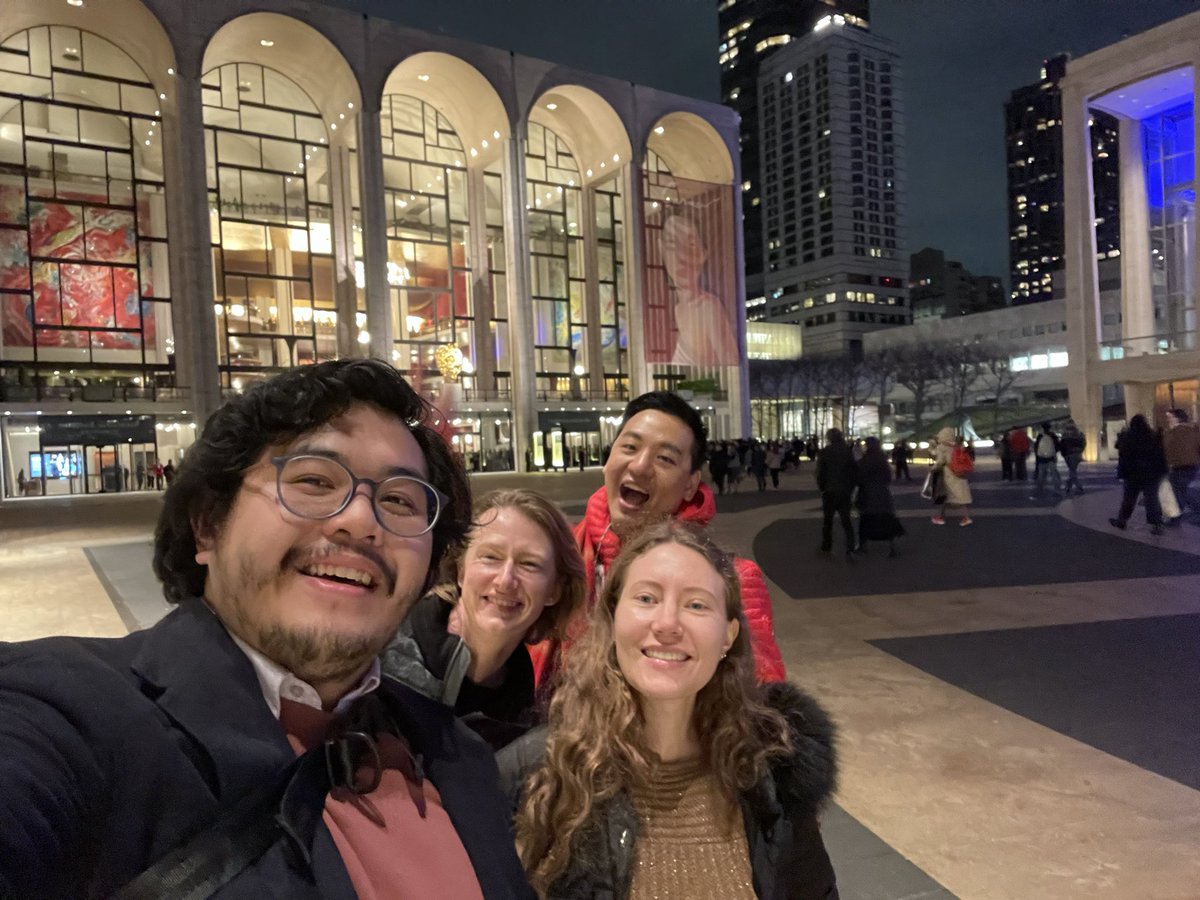 OperaQueens tweet media