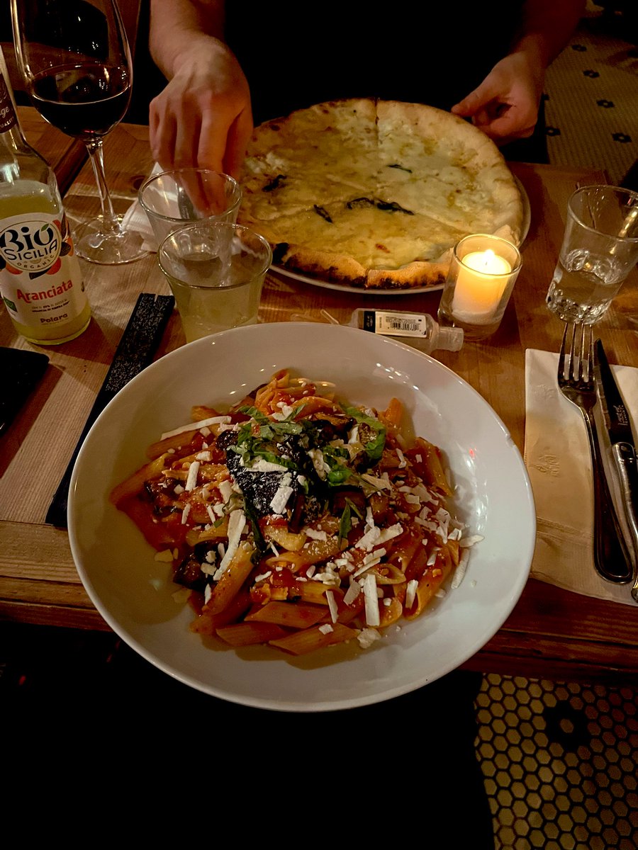 OperaQueens tweet media