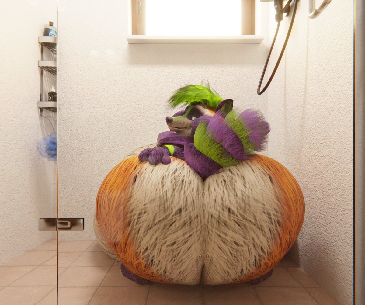 Who wants to join a fat racc in the shower ? 

Got so many folds and places i cant reach to clean