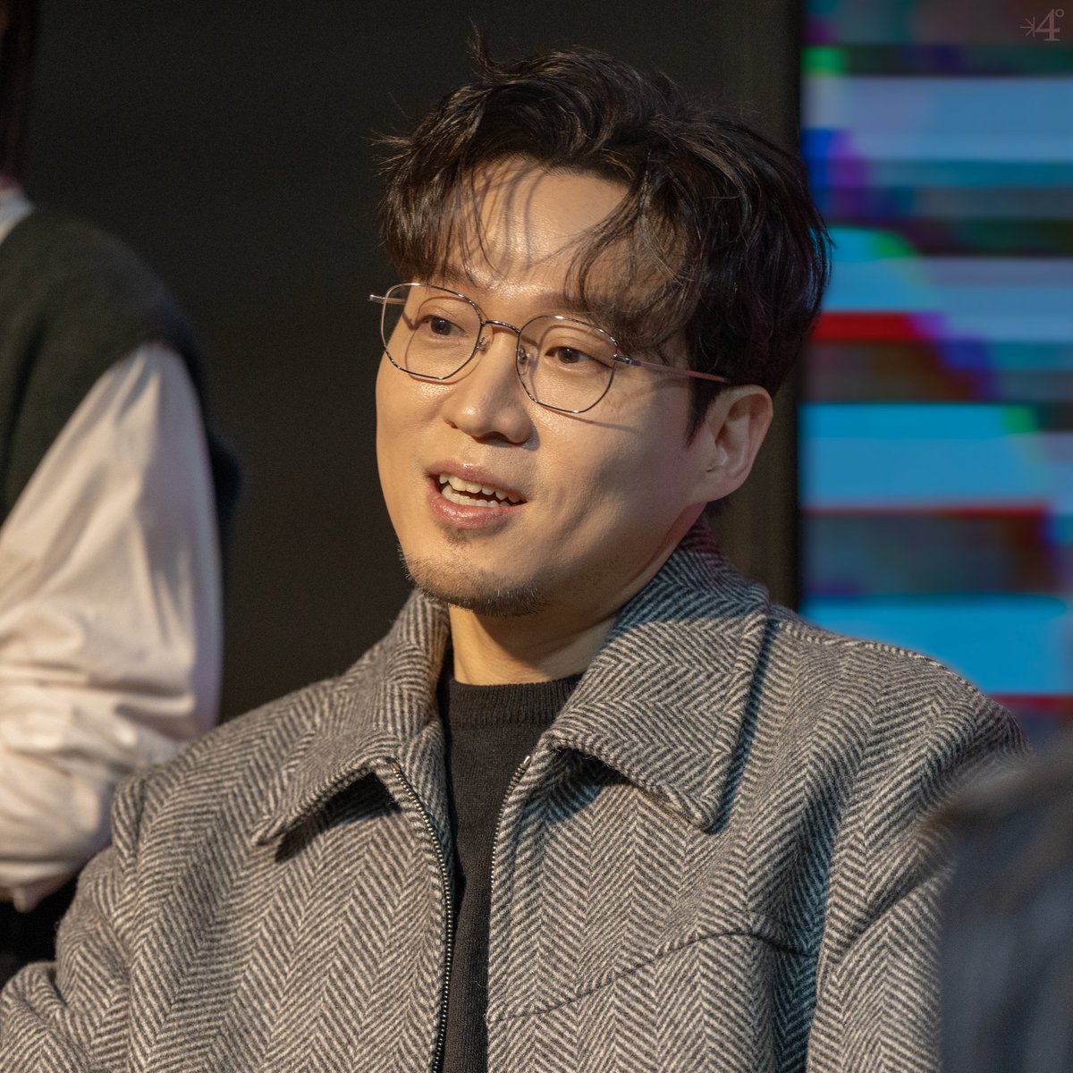 231229 사운드웨이브 대면 팬사인회  
#이동규 #포르테나