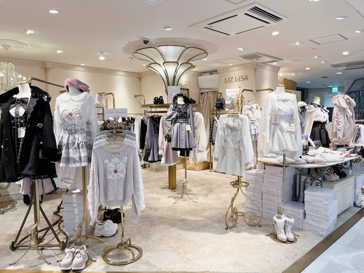 GC48clJboAAWouP?format=webp&