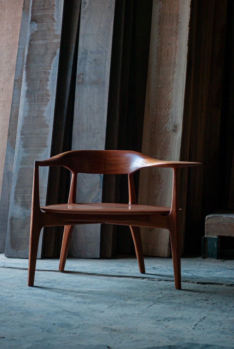 komashop1's tweet photo. 入手困難な超希少銘��のホンジュラスマホガニー材のcocoda chair特別仕様を限定販売します。運良くたまたま入手できた分だけなので２脚限定です。(お一人様一点限り)

購入方法はこちらをご覧ください。
https://t.co/APSmfxgzke https://t.co/jKHOsiz5Ew