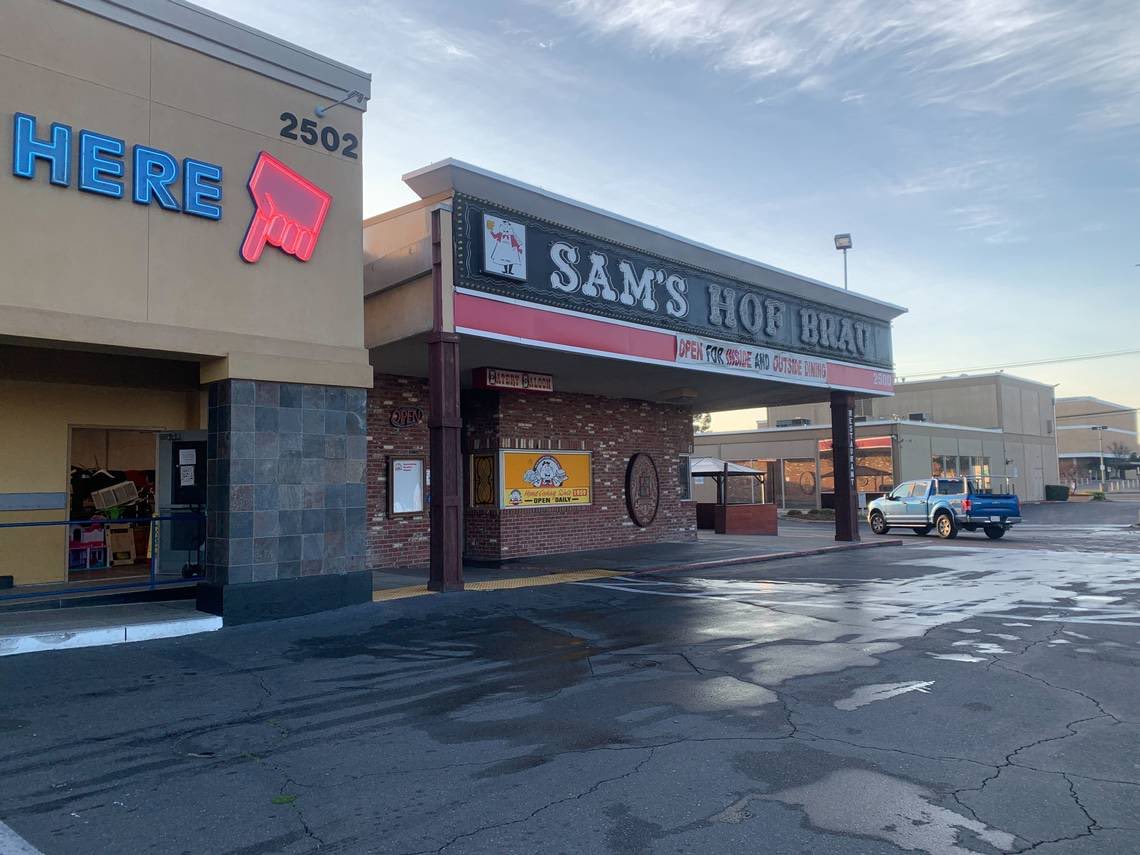 If this is a taste of how 2024 is going down, might as well stay under the covers all year. R.I.P. Sam's Hof Brau :(

sacbee.com/food-drink/res…