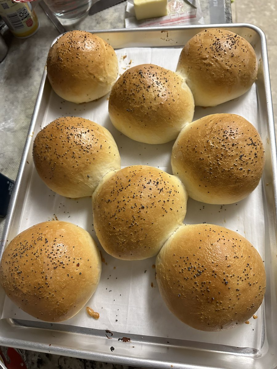My first bake of the new year. Poppyseed sandwich buns. Fresh out of the oven. @BrianaReports @foodwishes @guarnaschelli @TomAbrahams13 @LaurenHolly @SamicaKnight13 @MayraABC13 @ABC13Elita @CharlyABC13