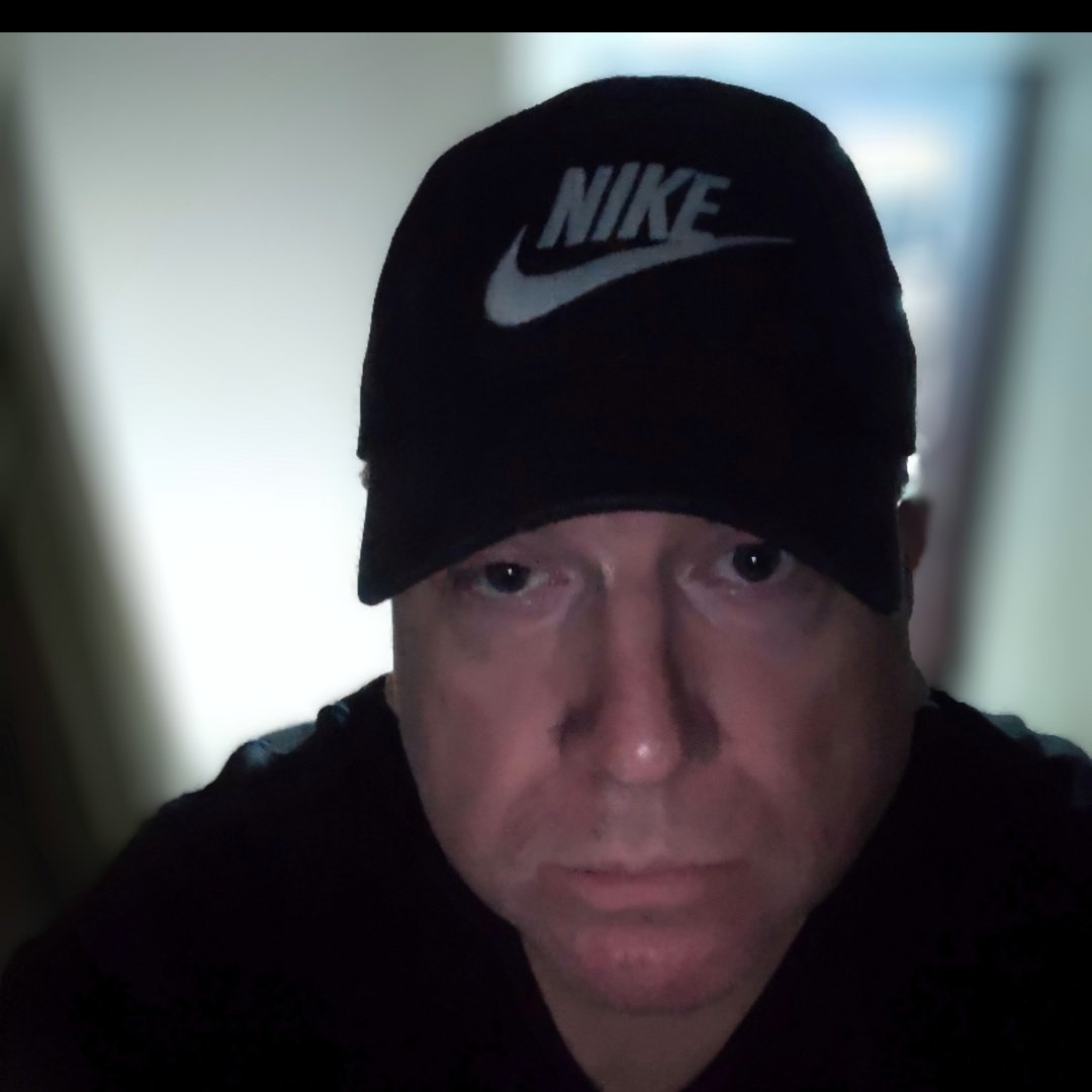Brentperryman's tweet photo. #NewProfilePic https://t.co/yBoh6RsJV8