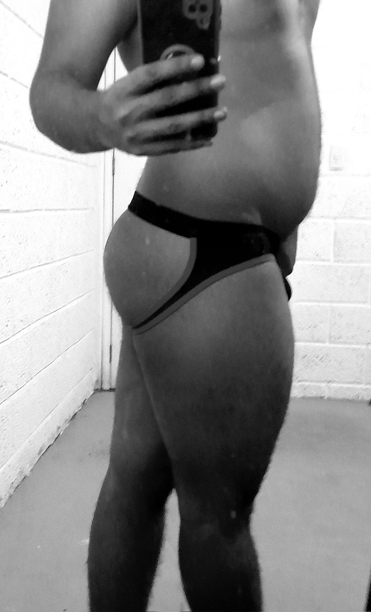 JosInt15's tweet photo. Se busca alguien que me ayude a tomarme unas fotos padres algo asi
Info DM, se paga con cuerpo y hay mucho jaja! https://t.co/FfMrIOQdwf