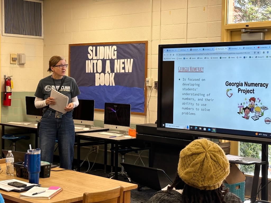 MontclairEleme2's tweet photo. Montclair Teacher Leaders started the second semester of school off with a focus on teamwork and strategic instructional practices. 💙🐴💛 https://t.co/jYTshU54bk