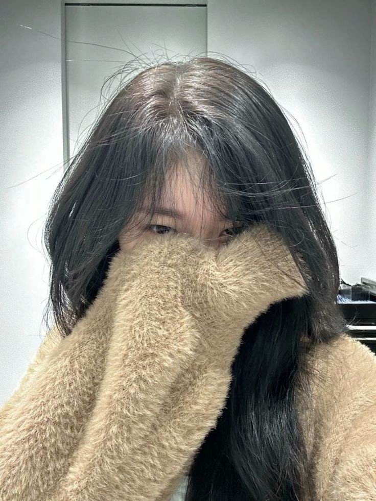 ch4aery's tweet photo. the way she teased us https://t.co/K9KmhPgH1L