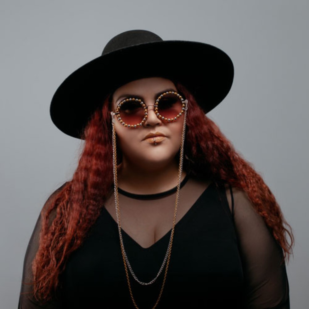 SOUND SYSTEM - Your source of alternative holiday tunes!

Our fifth artist is DJ Kookum. This diverse-mix-diva is a force on the decks and always keeps the party hype, fresh, and unpredictable.

Listen to the track here: shorturl.at/oxFR3

More Info: rumble.org/shows/rumble-s…