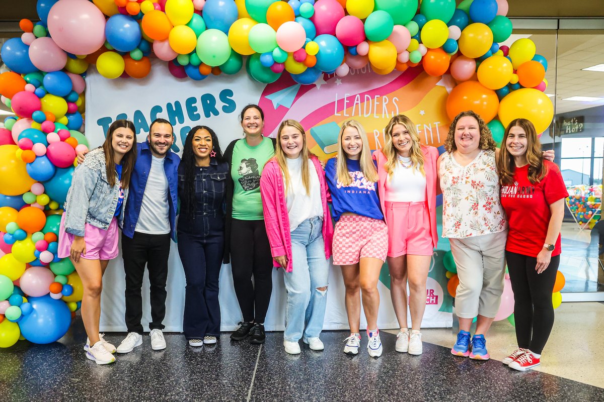 getyourteachon's tweet photo. Teachers are WORLD CHANGERS. π
Thank you for serving the future generations.
#getyourteachon #indianateachers #teacherpd #teacherconference #southbendteachers #indyeducation #teachinginfl #inspirationforteachers #teachingiscool #atlantaeducators https://t.co/qFlBjUW6py
