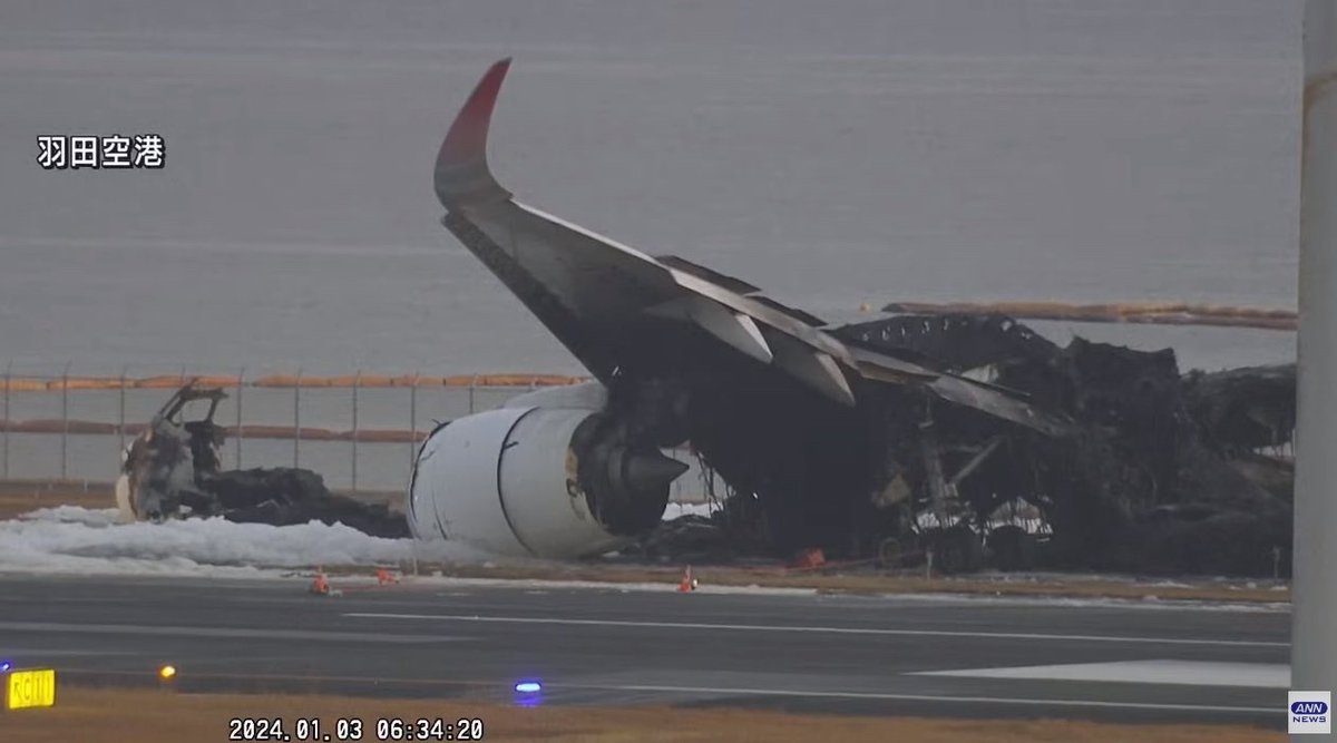 DjsAviation's tweet photo. Daylight reveals the sheer scale of damage to the Japan Airlines A350-900 https://t.co/M7AYSQTeu6