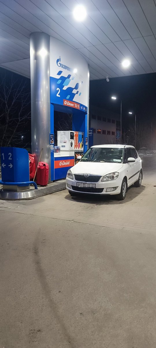 Когда приходят морозы,на улицы города выезжает Ночной патруль, развозя замерзающих ночью людей в ожидании ОТ.Спасибо всем клиентам АЗС "Газпромнефть", кто делится бонусами в рамках акции gpnbonus.ru/promotions/432
и помогает заправлять автомобили добровольцев «ЛизаАлерт» на выездах!