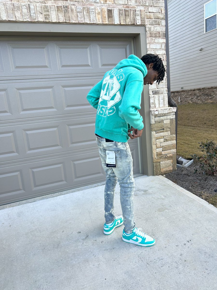 6illRoadrunner's tweet photo. 🥶🥶🥶💸 https://t.co/SK7pM0sIaM