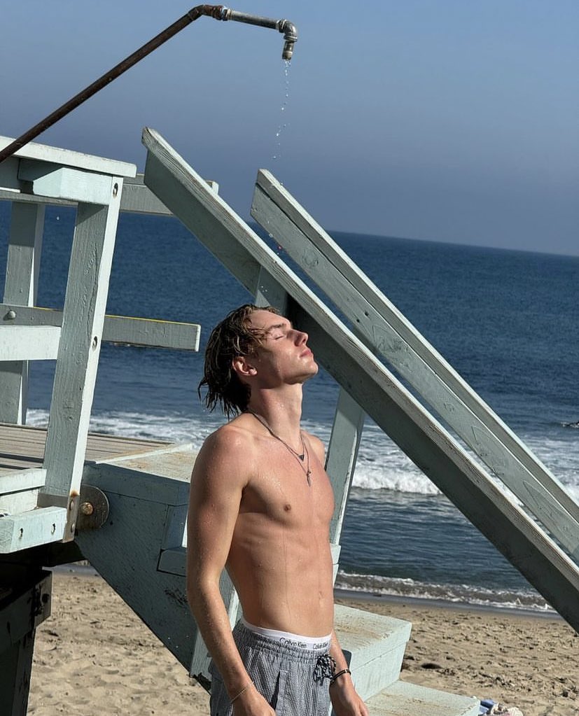 sabkgaa's tweet photo. 🌊 https://t.co/nyplicpKtx
