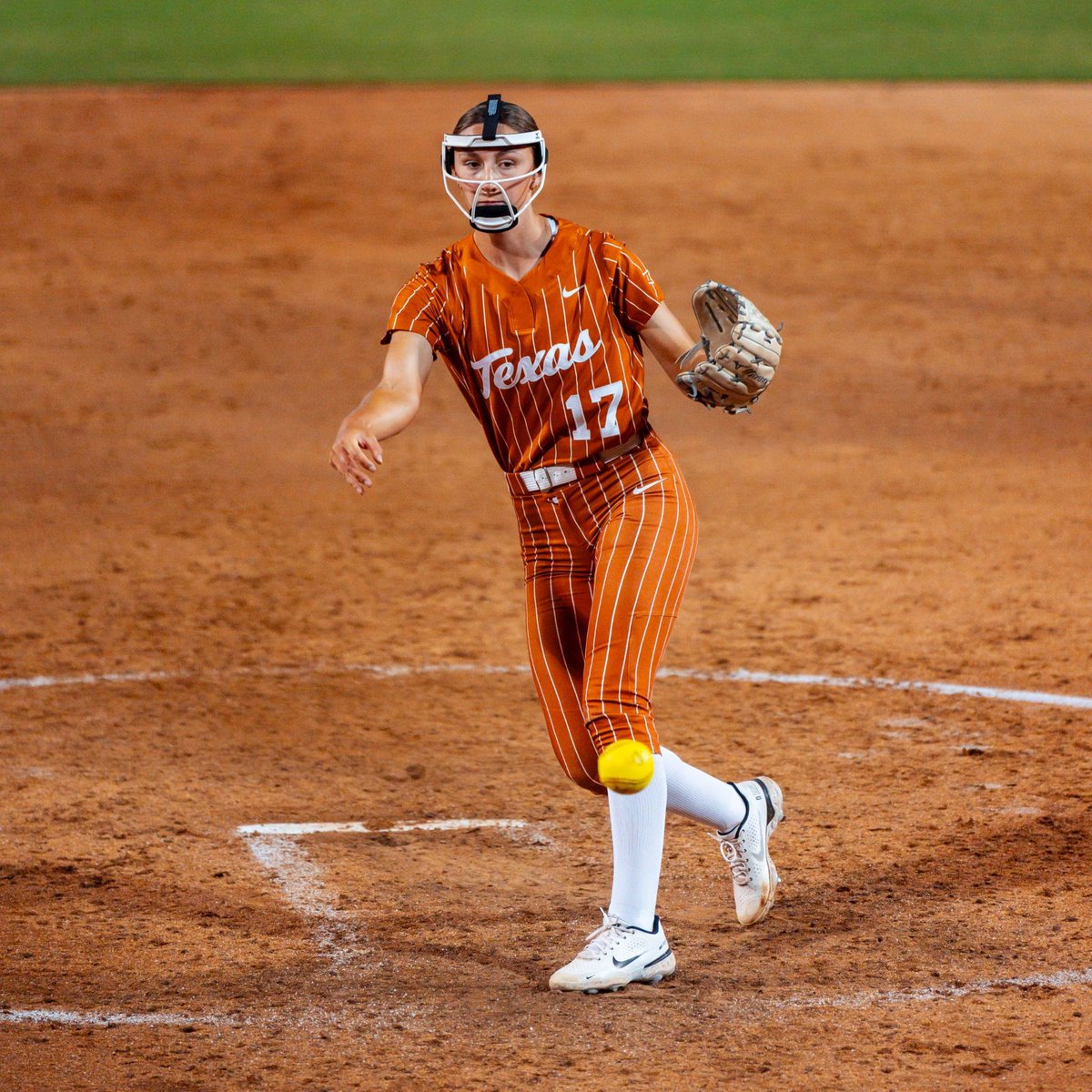 Texas Fall Report Newcomer Spotlight 💡 

Freshman Teagan Kavan faced 29 batters in four fall games. She struck out 15 of them. 

<a href="/teagan_kavan/">teagan kavan</a> x <a href="/TexasSoftball/">Texas Softball</a> 

🔗 d1softball.com/2023-fall-repo…