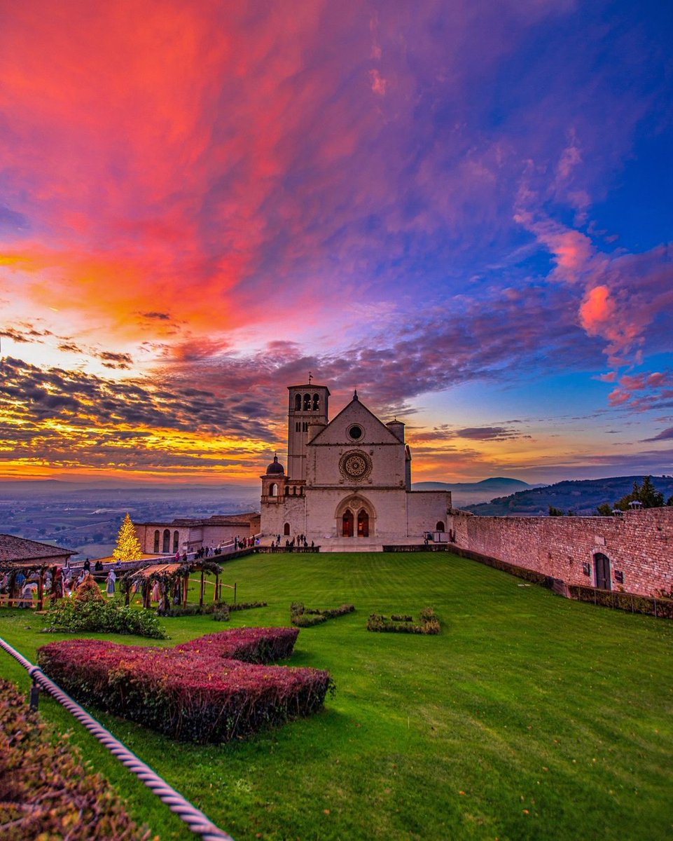 JamesLucasIT's tweet photo. Assisi, Italy https://t.co/2OyBgEfLNf