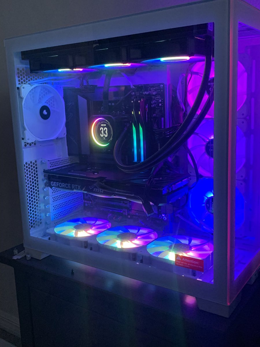 JumpingVortex's tweet image. If anyone is interested im selling my pc its a newly built $3,000 PC selling for $2,500 don’t use it lost interest in gaming (cod sucks). DM for full specs. 
CPU - AMD Ryzen 7 7800X3D  
GPU - MSI GeForce RTX 4070
MOTHERBOARD - Gigabyte X670 Aorus Elite AX