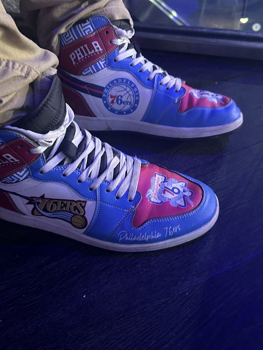 FrankSimpson_14's tweet photo. At the game with my bro! We are in Section C4, Row ADA, and in Seats 1 and 2! Go @sixers! #snipes76 #76ers #snipe76 https://t.co/HWtkVAC9WC