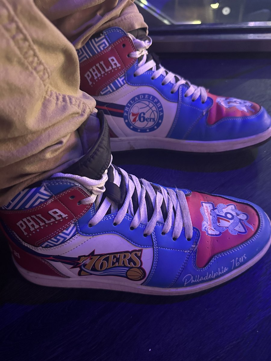 FrankSimpson_14's tweet photo. At the game with my bro! We are in Section C4, Row ADA, and in Seats 1 and 2! Go @sixers! #snipes76 #76ers #snipe76 https://t.co/HWtkVAC9WC