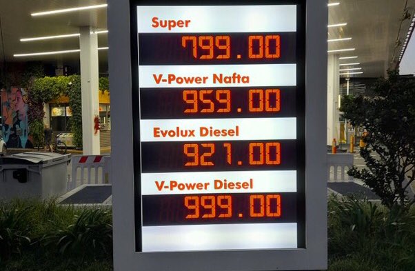 Vas a pagar la nafta a precios internacionales en un país productor y con una de las mayor reservas del planeta funcionando a todo trapo.
Felicitaciones, te cagaron.