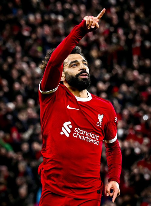 _LFCTom's tweet photo. Who should play RW whilst Mo is at AFCON? https://t.co/S8cwPlOznG