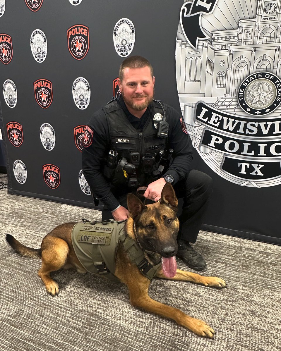 So excited to have been able to hand deliver a new ballistic vest to K9 Ranger + his handler, Officer Robey, of <a href="/LewisvillePD/">@LewisvillePD</a> tonight! 🚔 Thank y’all for your service and stay safe out there, guys! 🖤 <a href="/PapaPlut09/">Adam Plutko</a> <a href="/MrsPlutko/">Allison Plutko</a>