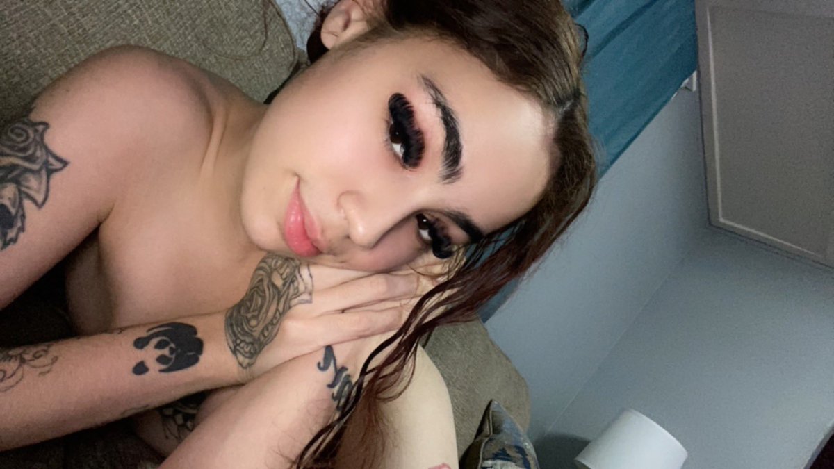 MaraleeLa's tweet photo. Wanna Play ? 🫣💦🥵 #buyingcontent  #sellingcontent #Contentcreater #secretseller #asian #snap #ft #NewsyearDeal https://t.co/Pwl3Vemalv