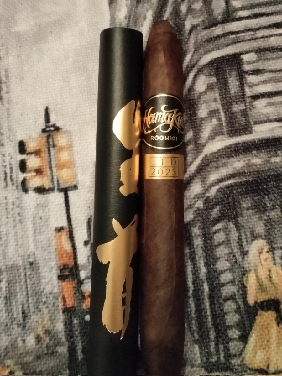 o2bcd8ed's tweet photo. Room 101 Namakubi Chingon 2023. Mexican San Andreas wrapper over an Ecuadorian Sumatra binder and filler leaves from Pennsylvania and Nicaragua. #cigars #cigarlife #smallbatchcigar #pssita https://t.co/QPJ9Typ1cD