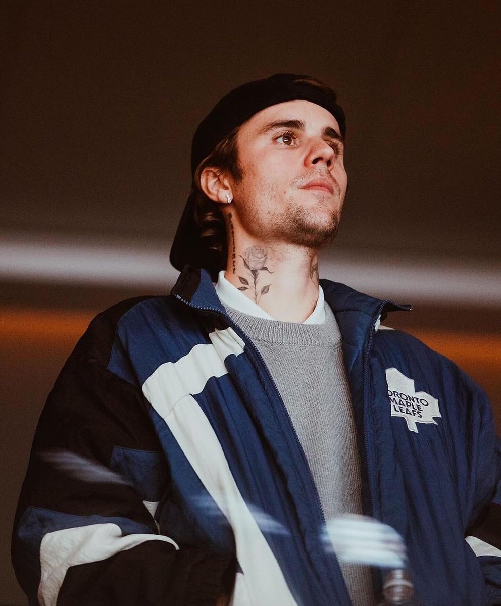 availablebiebzs's tweet photo. Justin bieber https://t.co/VwYCwBRzLQ