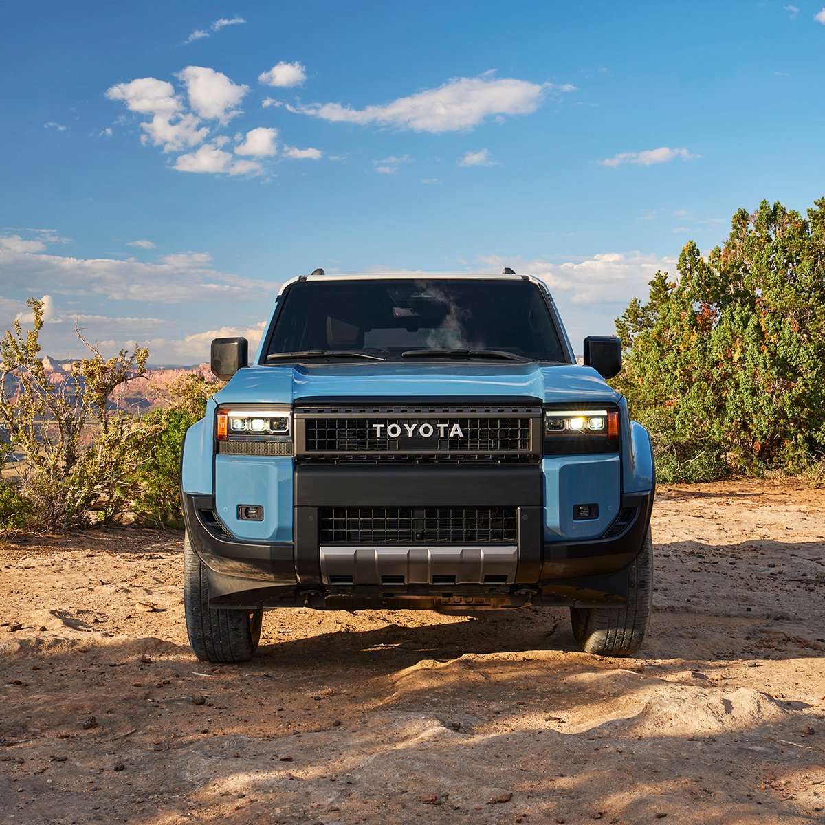 ToyotaMN's tweet photo. Land Cruiser 250 2.8L Diesel Turbo -  Монголд.
Үнэ: 220.4 сая төгрөг.

Албан ёсны дилерүүдээд захиалга авч эхэллээ.
⛩️Тоёота Таван Богд 
⛩️Тоёота Мөнххада 
⛩️Тоёота Топ Моторс https://t.co/TQK2caHRSF