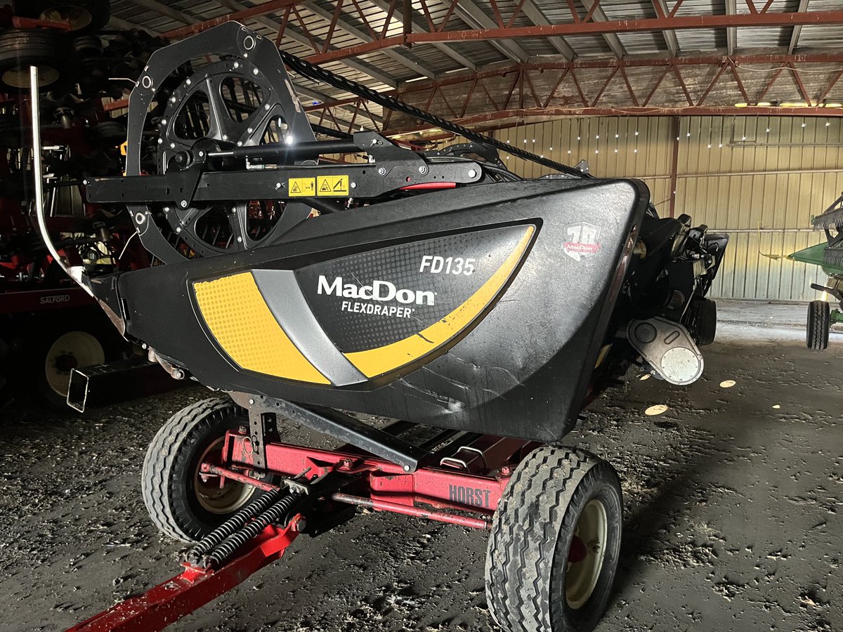 BryanSmithAg's tweet photo. Used 2019 MacDon FD135 
Lexion hookup 
Guards / skid shoes all replaced at start of soys 
Single drive 
Wagon not included 

Asking $95000 CND 
Or 
$71,500 USD can help with trucking https://t.co/ikQAjPyLJj