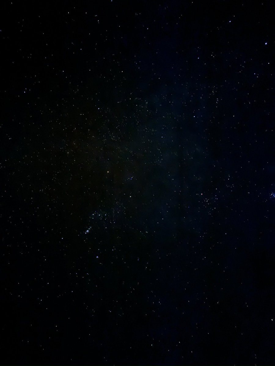 We went on our first stargazing trip to one of the darkest parts of the US to watch the peak of Geminid meteor shower (largest of the year). We timed the trip perfectly so there’s no moon in the sky. Lying under a blanket of stars, we saw approx 120+ shooting stars per hour. 💫