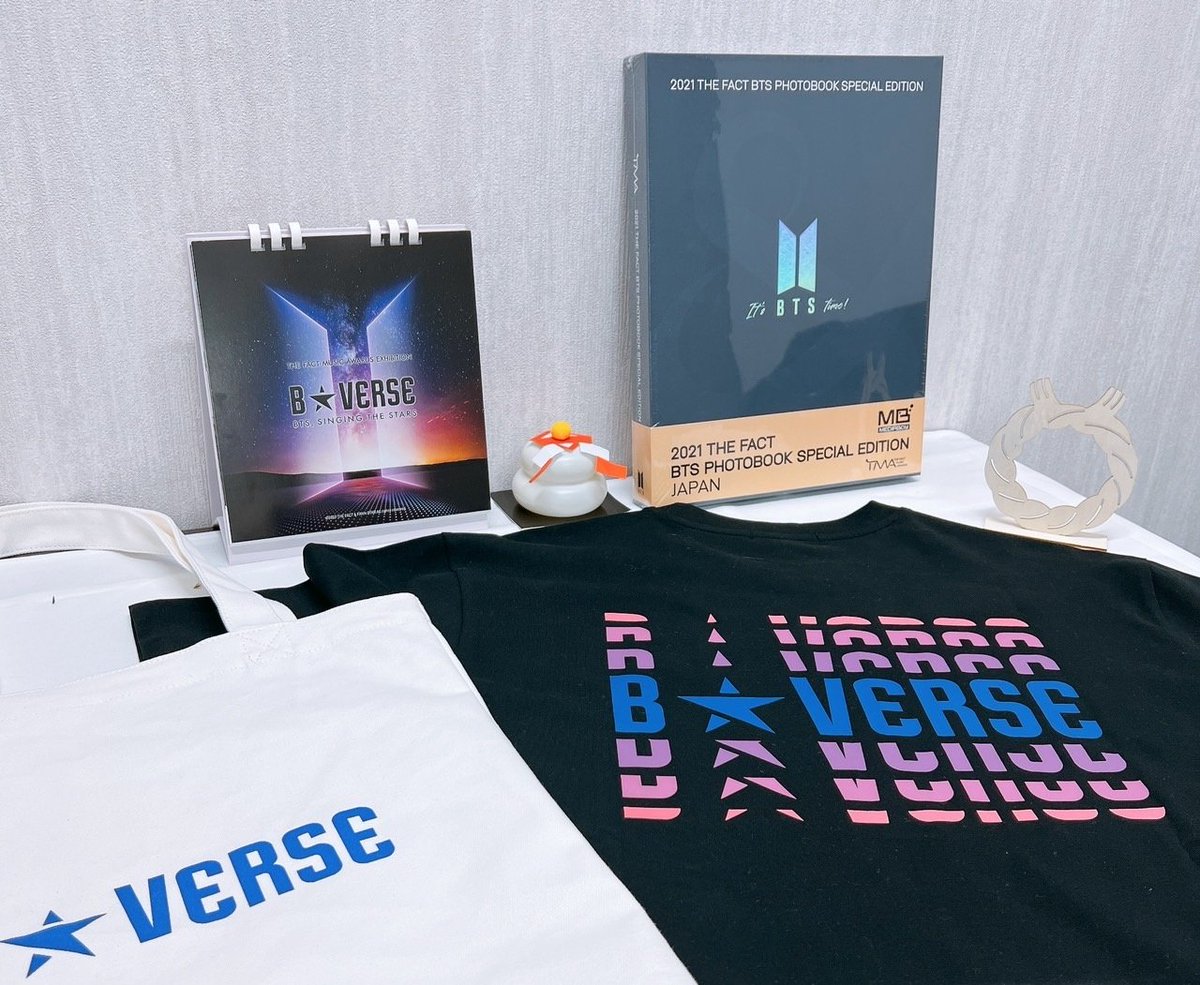 🎍お年玉プレゼント最終日🎍
／
B★VERSEからお年玉プレゼント🎁
＼
来場者全員に抽選で写真集orカレンダーorTシャツorトートバッグをプレゼント🎁

🎁抽選条件🎁
①このポストをリポスト＆アカウントをフォロー
②抽選の際には受付で画面をお見せ下さい
#Bversejapan_BTS #happynewyear_2024