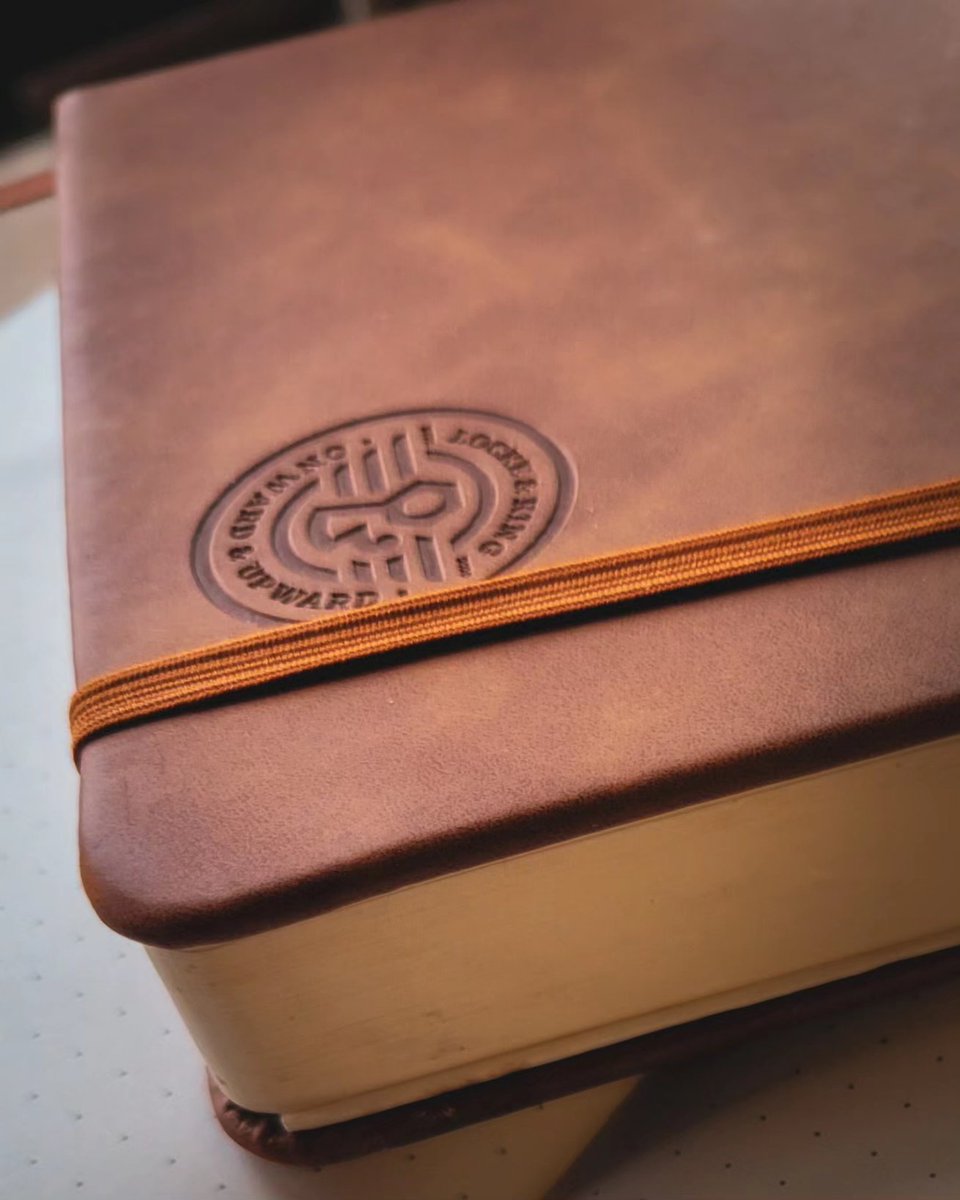 The next page is always blank, not just at the start of a new year. It awaits your pen, your story. It's your time to write it down, to make your own time. 

Roll up your sleeves for 2024 and for one of our ruggedly-elegant automatic watches.

lockeandking.ca
#watches