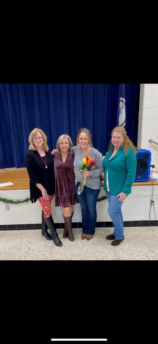 Thompson__Foxes's tweet photo. CONGRATULATIONS to Dawn Martin for being selected as Claude Thompsons, Washington Post  Teacher of the Year nominee! Simply outstanding and well deserved! #fcps1kidsdeserveit , @MaryPat11 https://t.co/Me4GVLdhSW