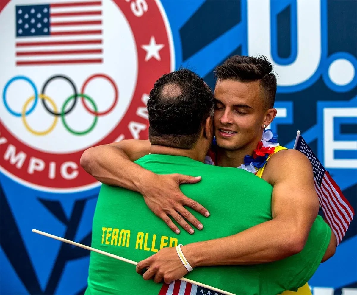 @TheRealMerb .@DevonAllen13 winning at the 2016 Trials and jumping into the Hayward crowd to hug his father. Goosebumps.