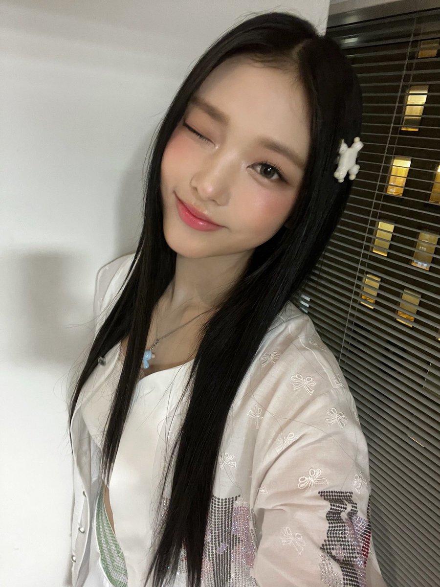 lovablDea's tweet photo. 우리애가왜이리여자냐고 https://t.co/ifguKS6KN2