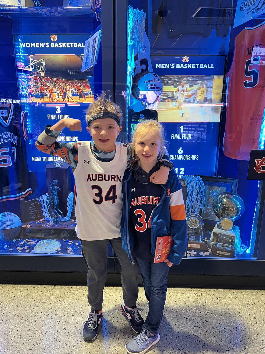 KranzClare's tweet photo. #wareagle https://t.co/eTMytF4Yrn