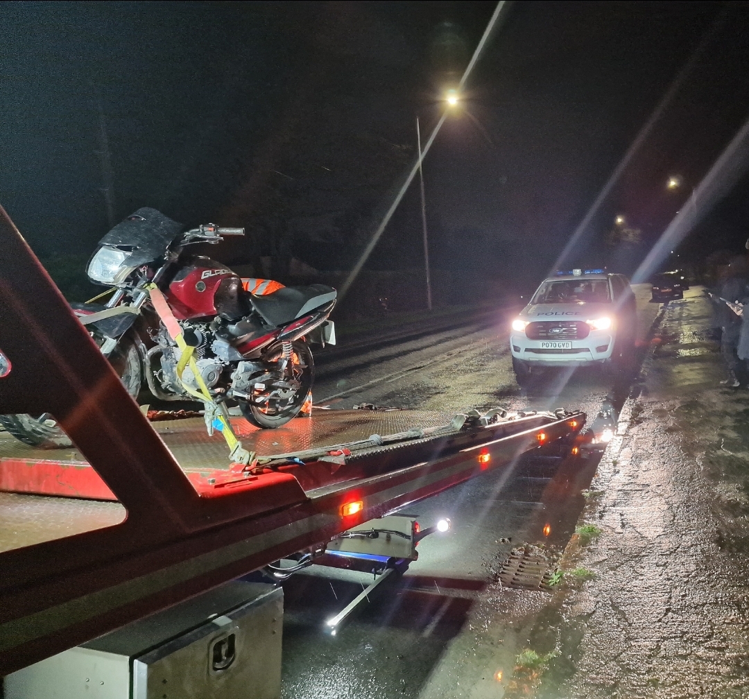 LancRuralPolice's tweet photo. Another uninsured vehicle off our rural roads! Initial enquiries also show this bike to be suspected stolen. Our Stolen Vehicle examiners will confirm this in the coming days.. Driver dealt with for the relevant offences.. #SouthRTF https://t.co/hjth1KkUlT